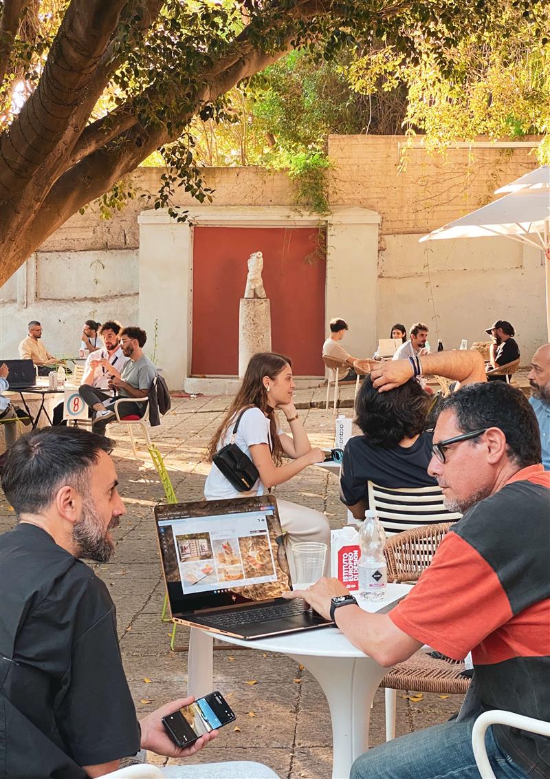 Creatività al bivio, professionisti e giovani talenti faccia a faccia: IED Cagliari apre le porte al Grande Venerdì di Enzo