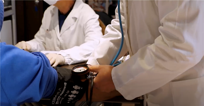 Povertà sanitaria, il nuovo rapporto Banco Farmaceutico fotografa un’Italia più fragile: oltre 500mila persone senza accesso a cure e farmaci