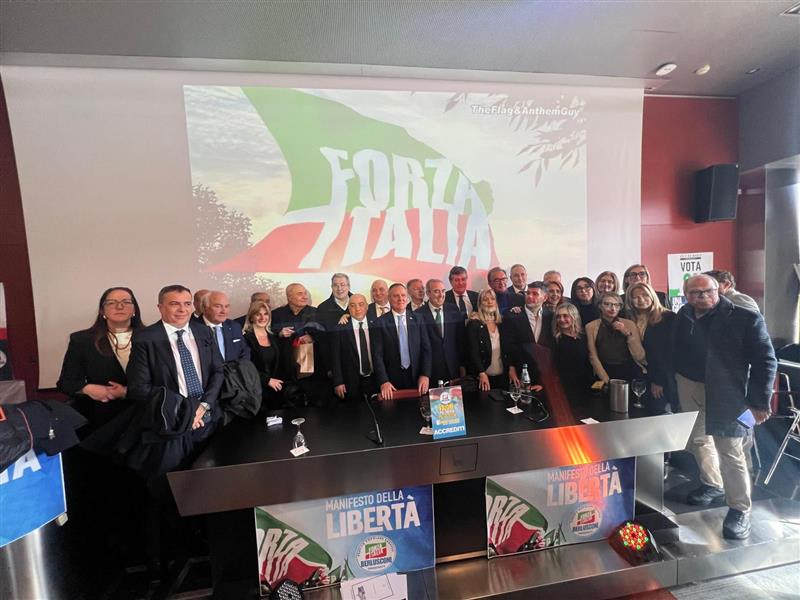 La rivolta dei sindaci azzurri. Forza Italia riscopre il territorio: «Basta ordini dall