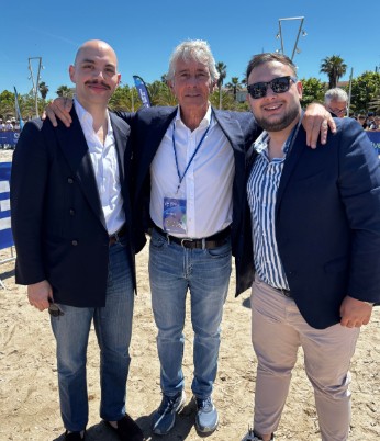 Alghero, il ministro Abodi in visita: Fratelli d’Italia si mette in posa