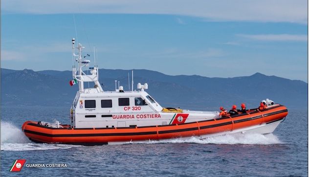 Guardia Costiera di Cagliari, motovedetta CP 320 soccorre marittimo a 84 miglia dalla costa