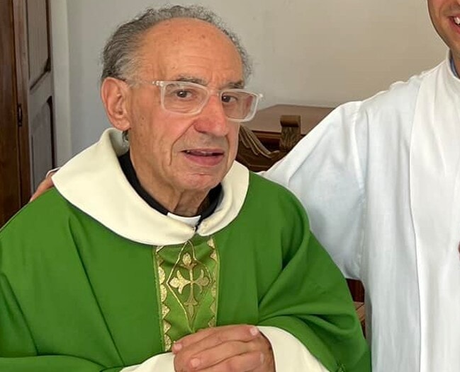 Alghero saluta don Potito Niolu, parroco di una città intera
