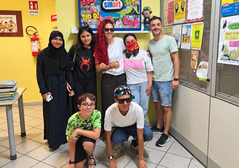 Nove domande, nessun filtro: la voce dei ragazzi di Radio Smart incontra la sclerosi multipla
