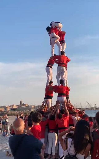 Los Mataresos de l’Alguer a Tarragona per il trentesimo Concurs de Castells