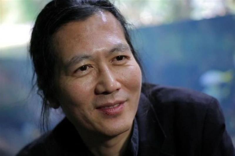 L'angolo filosofico: Infocrazia e l'illusione della libertà digitale - Le riflessioni di Byung-Chul Han sulla società moderna