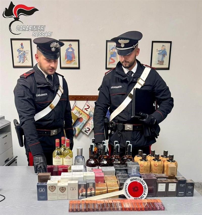 La Maddalena, sei arresti dopo due furti in serie. Fermato il traghetto prima della fuga