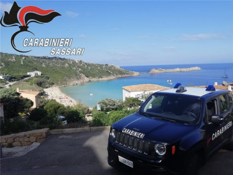 Elicotteri in volo e pattuglie sulle spiagge a Santa Teresa Gallura: nei controlli estivi cadono un presunto pusher e due gestori di locali