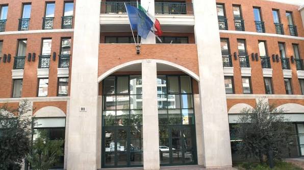 La Regione serra i ranghi contro i roghi di agosto: vertice a Cagliari per la campagna antincendio