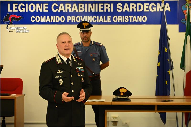 Oristano, il colonnello Chenet cede il comando e vola a Livorno: tre anni di lotta a estorsioni e narcotraffico