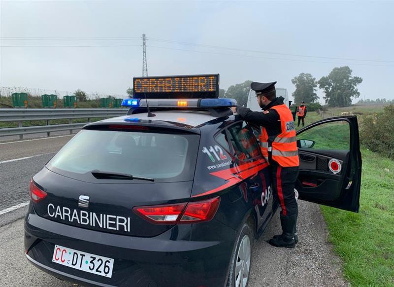Cocaina nelle scarpe e katane in salotto. A Tortolì finisce male la notte del "samurai"