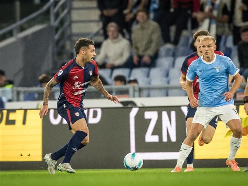 Isaksen e Zaccagni condannano il Cagliari. Seconda sconfitta consecutiva per i rossoblù di Fabio Pisacane.