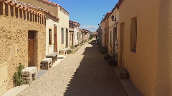 Esplorando le città fantasma della Sardegna: Un viaggio nel tempo