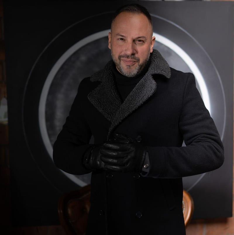 “Il rumore delle pagine”: Murubutu e Capovilla illuminano dicembre tra poesia, musica e performance