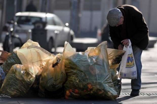 Istat: Nel 2023 cala il rischio di povertà in Italia