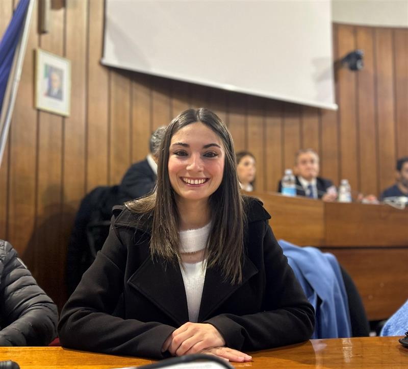 Oristano, silurata l'assessora dell'Udc. Punita per essersi seduta ad ascoltare Vannacci?