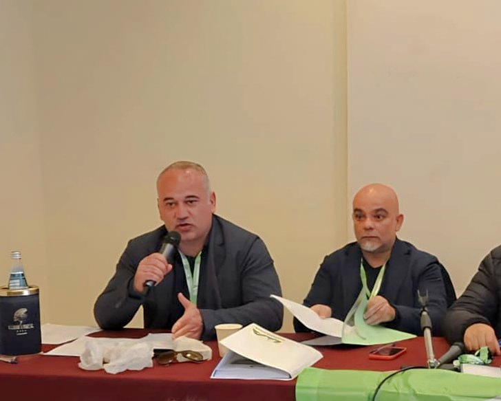 Il caldo estremo brucia i pascoli e svuota gli alveari in Sardegna: gli agricoltori chiedono lo stato di calamità