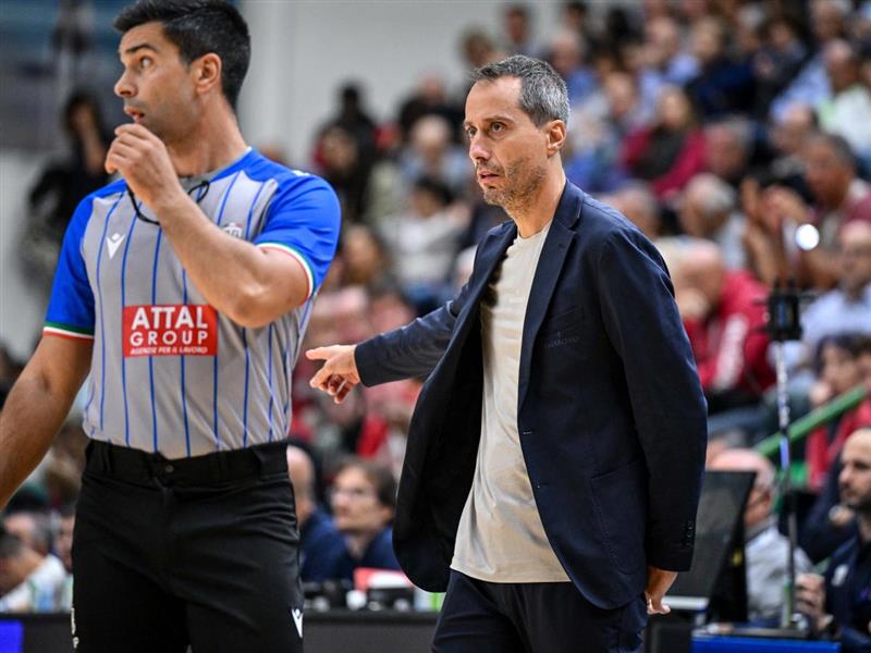 Dinamo Sassari, esordio amaro contro Varese: al PalaSerradimigni finisce 98-102