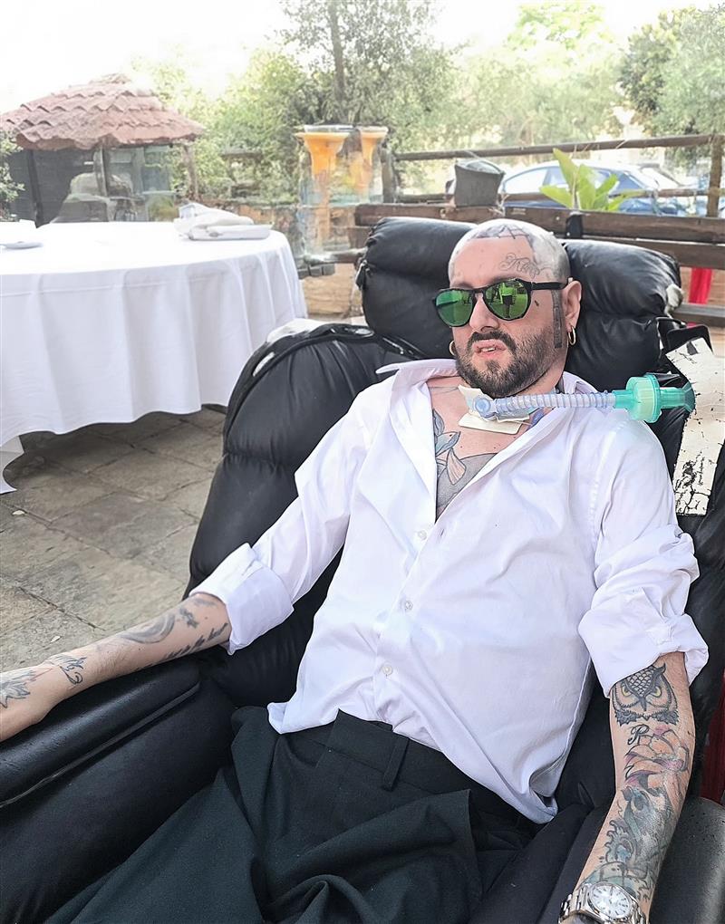 DJ Fanny, il DJ che suona con gli occhi: la forza di Andrea  Turnu contro la SLA