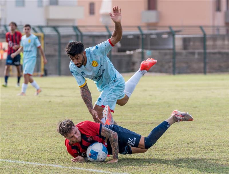 Calcio, prima sconfitta per l