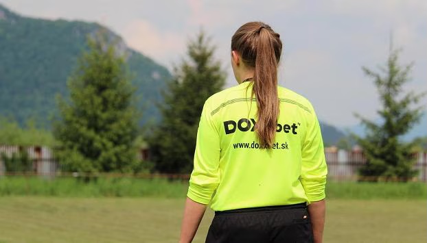 Vergognosa aggressione ad una ragazza-arbitro diciassettenne a Sarroch