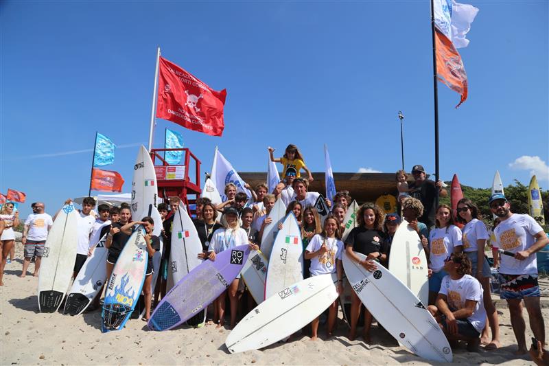 I piccoli assi del surf in gara alla Marinedda