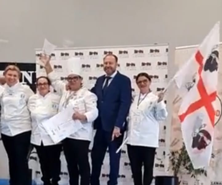 Dalla Sardegna al mondo: Maria Grazia Frau, oro e argento al mondiale FIEA 2025 con i sapori dell