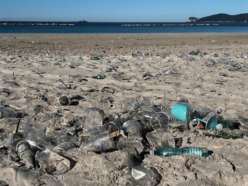 L’ombra del degrado sul litorale del Lido: il monito della Commissione Ambiente dopo i festeggiamenti pasquali