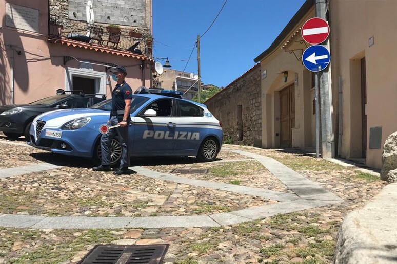 Arrestato a Dorgali: Romeno picchia e tenta di strangolare la compagna