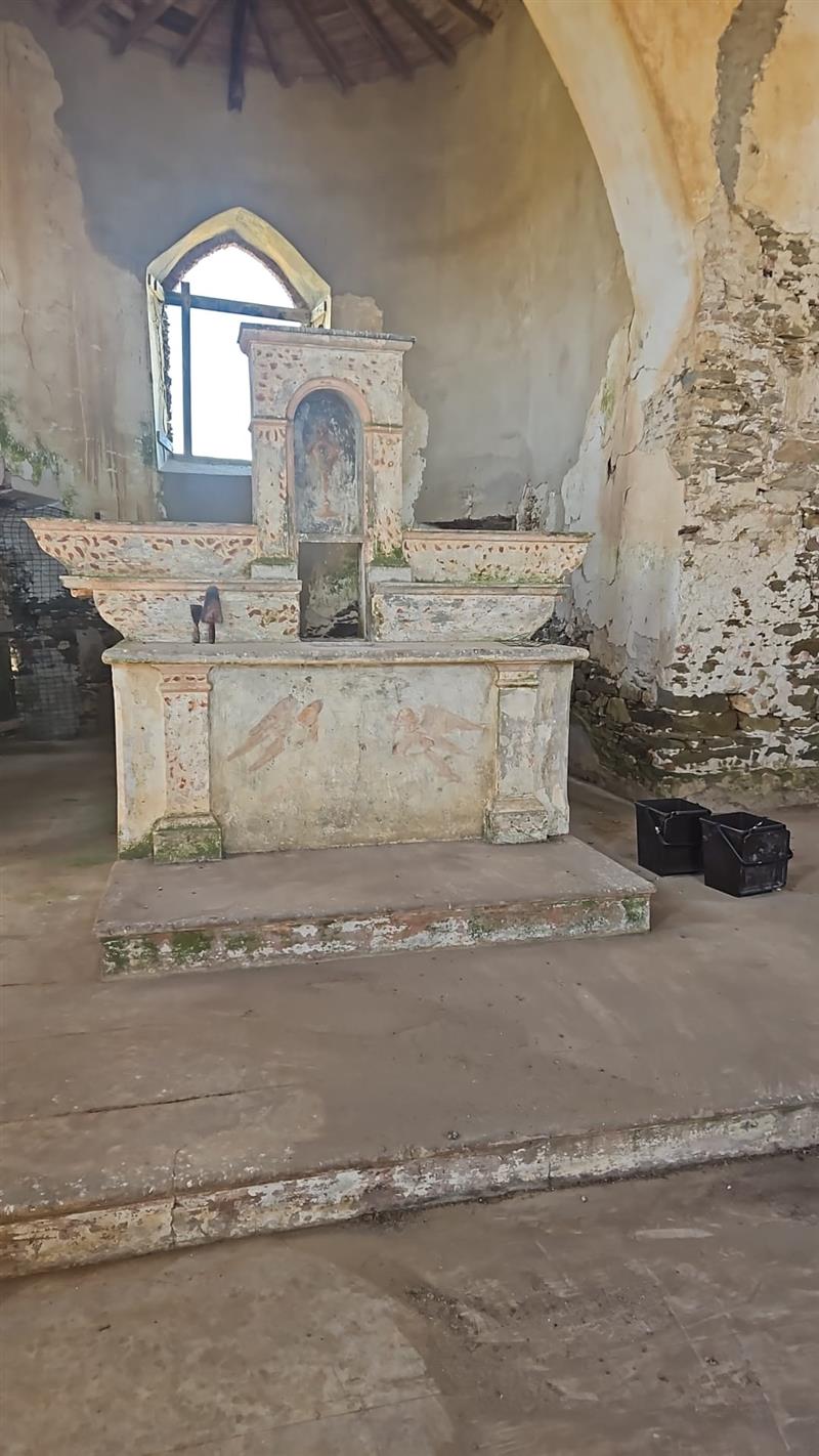Stintino riapre le porte della chiesetta profanata dai vandali: la cappella dei pescatori torna alla luce dopo mezzo secolo