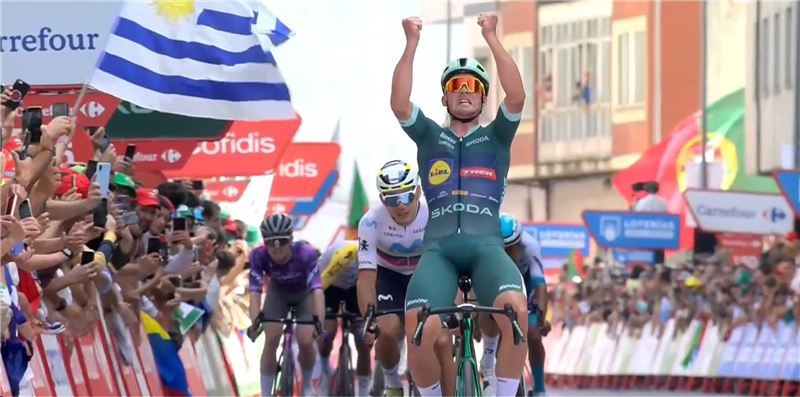 15ª Tappa vuelta 2025 | Pedersen doma la fuga galiziana, Vingegaard resta padrone della Vuelta