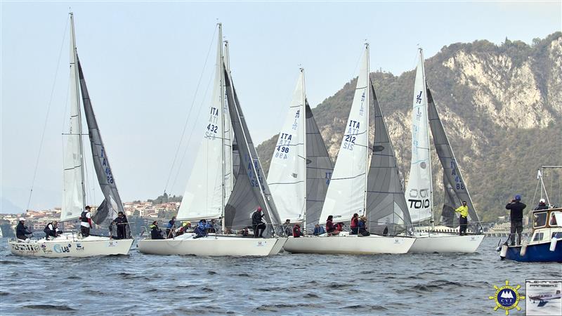 Vela, la Classe J24 vara il calendario 2026: dieci tappe per il Circuito Nazionale