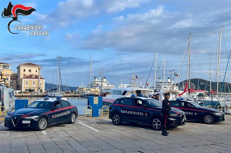 La Maddalena, controlli a tappeto nella notte: alcol, droga e patenti ritirate