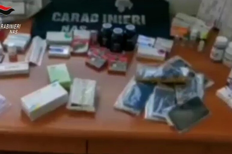 Scoperto traffico di anabolizzanti nelle palestre di Sassari: 22 indagati