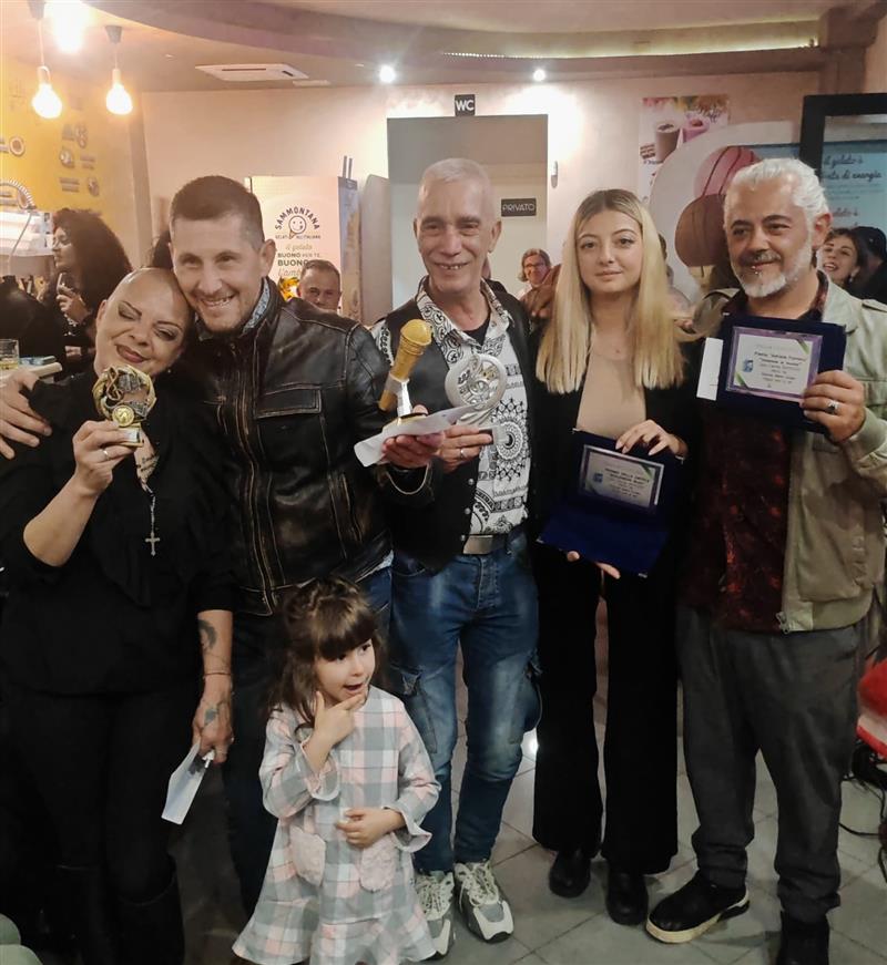 Successo e grandi emozioni per la dodicesima edizione della gara canora all’Alguer Caffè