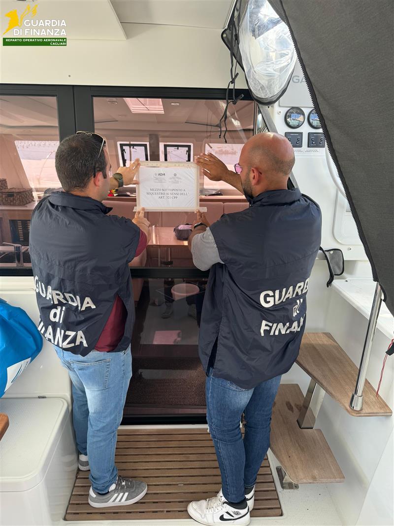 Catamarano da seicentomila euro sequestrato al porto di Olbia: denunciati due armatori per contrabbando