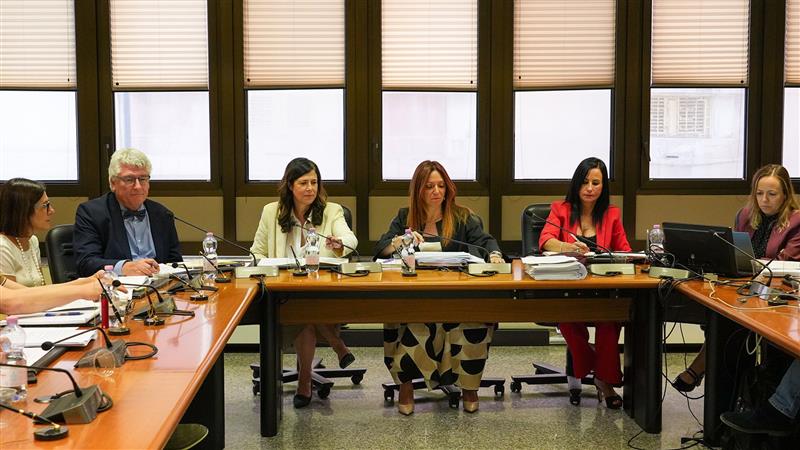 La Regione cala un piano da 238 milioni per le cure: ambulatori mobili nei paesi isolati e visite tagliacode