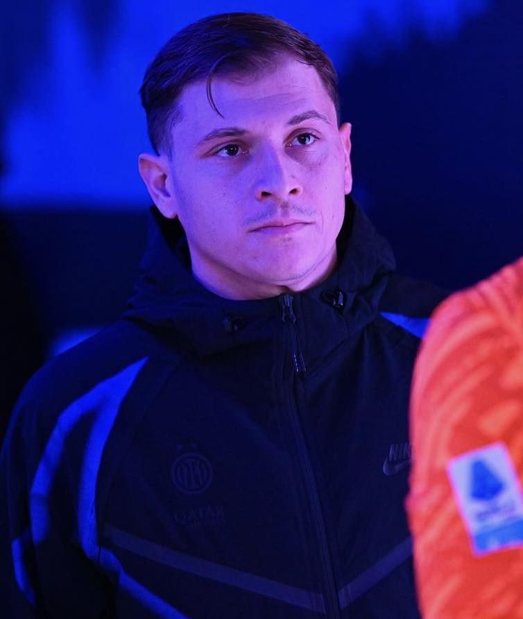 Nicolò Barella rifiuta 35 milioni all’anno offerti dagli arabi dell’Al-Hilal per restare all’Inter
