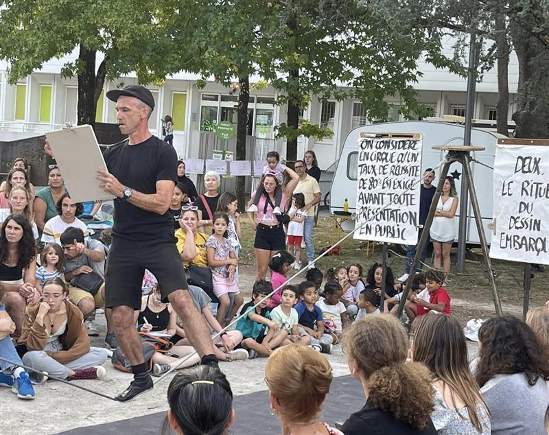 Arte in equilibrio e parole in musica: FestivAlguer presenta la performance unica di Sébastien Le Guen e il monologo di Ghemon