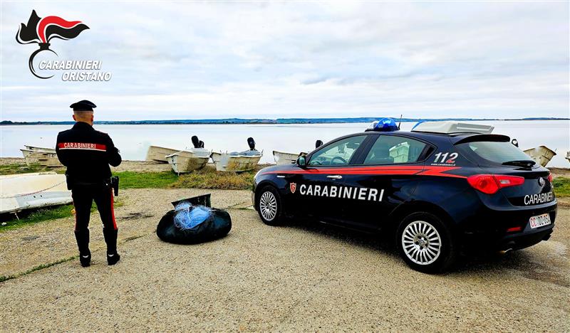 Cabras, pesca abusiva nello stagno: due uomini sorpresi nella notte. L’Arma rafforza il presidio sul territorio