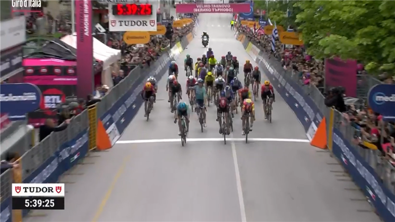 2ª Tappa Giro 2026 - Da Burgas a Veliko Tarnovo, una giornata di Bulgaria sotto la pioggia