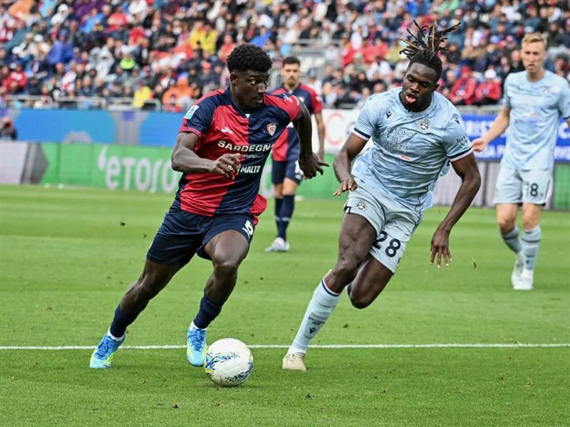 Cagliari presente solo un tempo. Nella ripresa l’Udinese colpisce due volte.