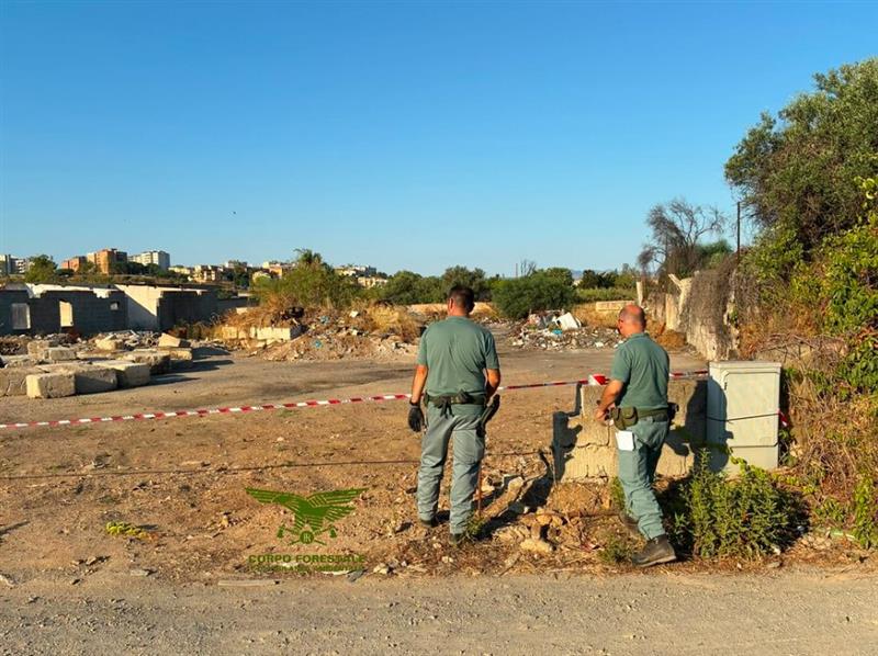 Operazione "Stop Fumi Tossici", sequestrata maxi-discarica abusiva a Selargius: quattro denunce