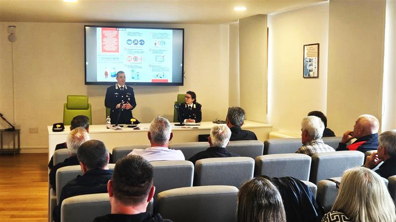 Gonnosnò: incontro informativo dei Carabinieri contro le truffe, anziani in prima fila per imparare a difendersi