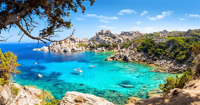 Spiagge vuote? In Sardegna è un’altra estate