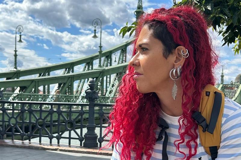 Nella lotta di Stefania Unida contro la sclerosi multipla un nuovo tassello: dopo libro  e cortometraggio, arriva “Istruzioni per non sclerare”