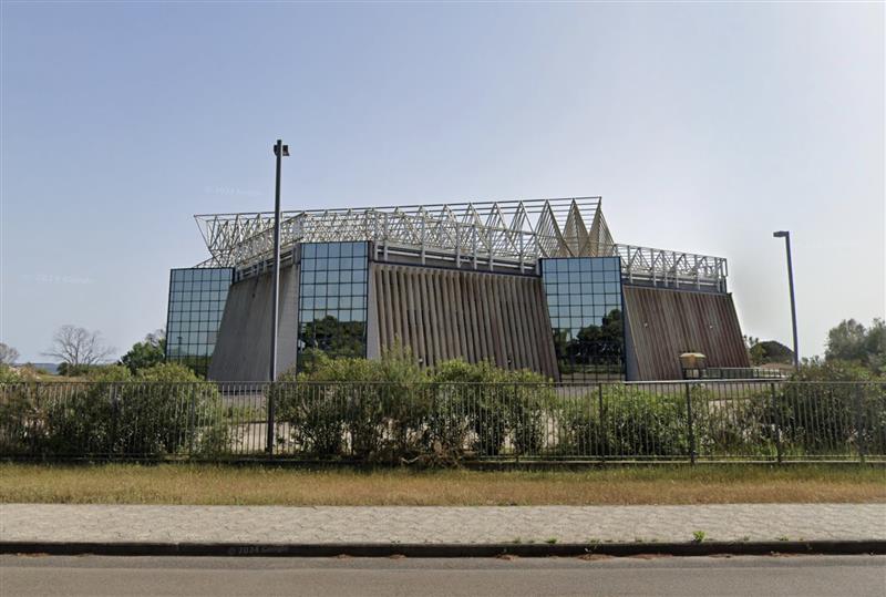 Palazzo dei Congressi, ora basta: "Abbattiamolo". I Riformatori rompono il tabù sull