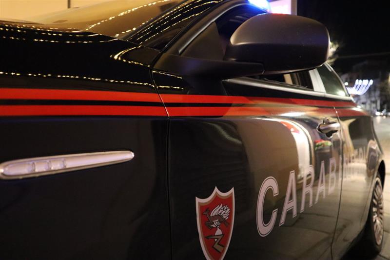 Iglesias, tenta di uccidere il padre con un attizzatoio: arrestato un 27enne