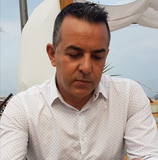ARST, stipendi in ritardo: «Lavoratori a fine corsa». E fioccano le polemiche