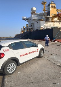 Cagliari, mercantile liberiano fermato: 31 irregolarità a bordo