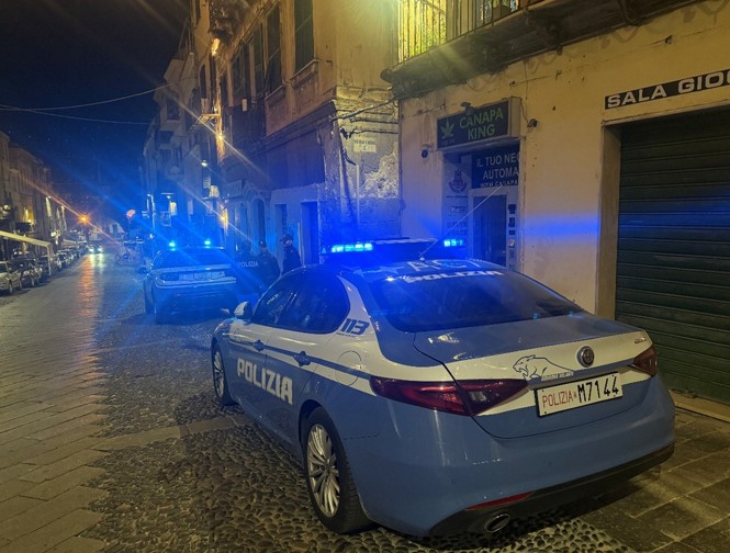 Sassari, rissa sotto i portici di piazza d’Italia: quattro denunciati, uno finisce al pronto soccorso